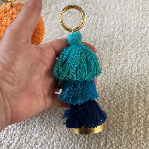 Three tassel sign photo  or card holders. Vibrant tropical cotton with gold loop - Picture 8 of 8